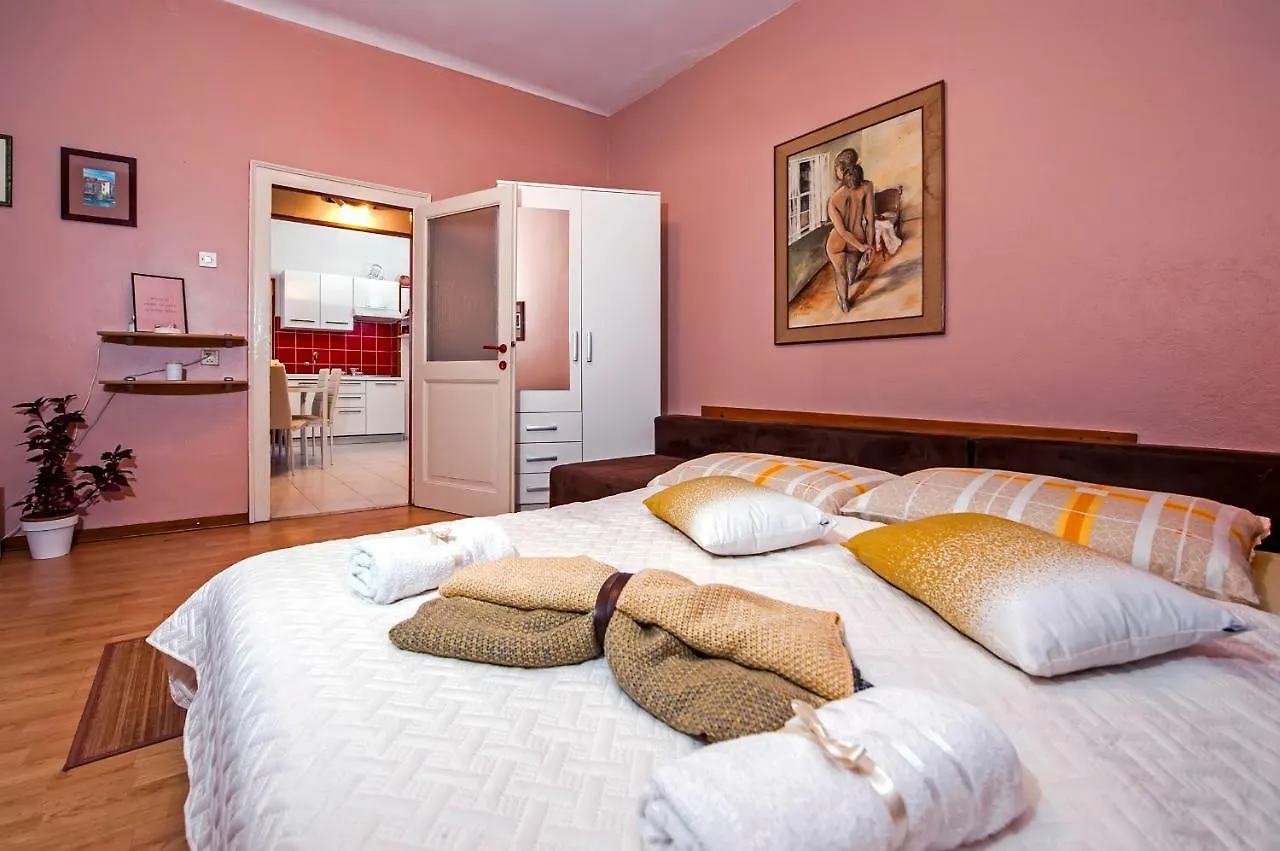 Stela - One Bedroom Apartment Rovinj