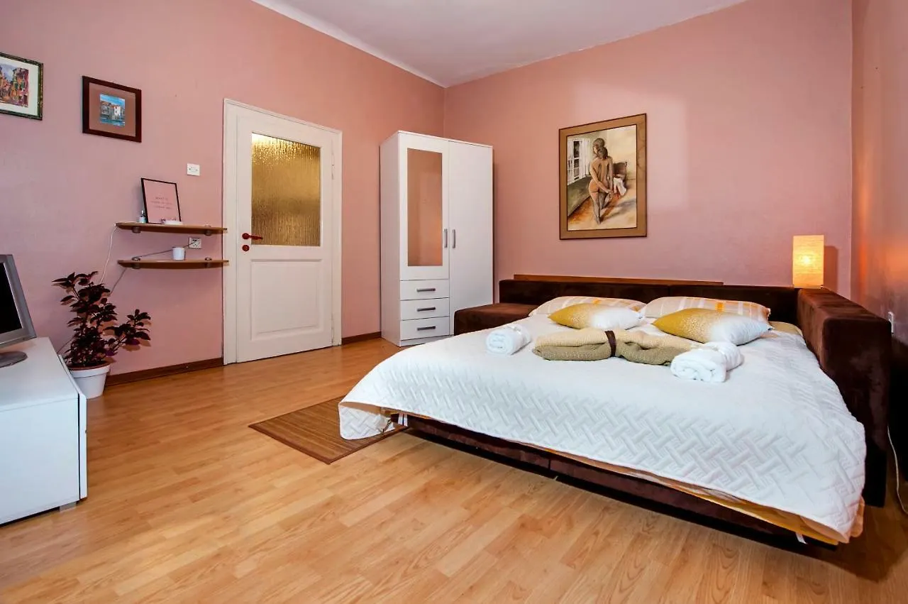 Stela - One Bedroom Apartment Rovinj